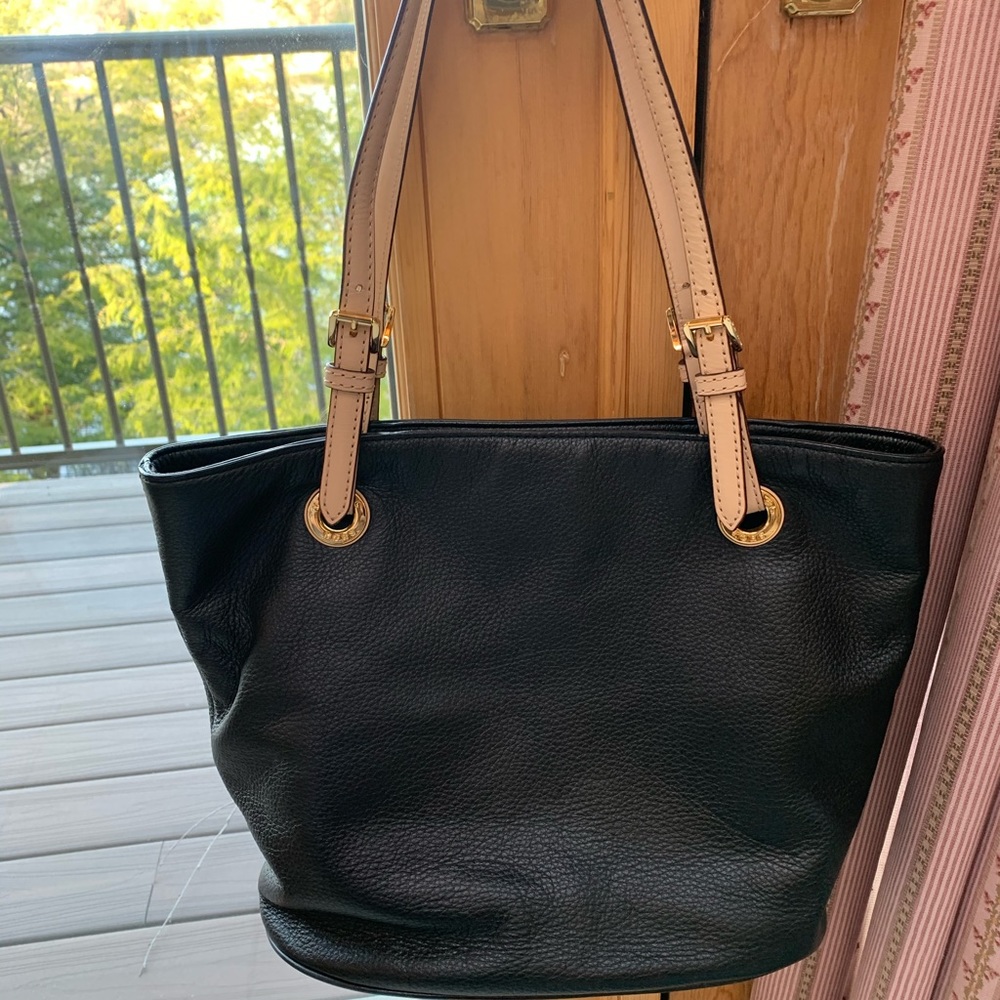 Michael Kors leather purse